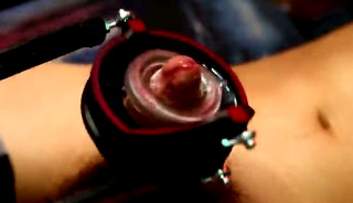 The machine brings you to a powerful cumshot! It was brutal!