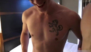 Big dick twinks threesome with cumshot