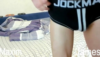twink cums on cam