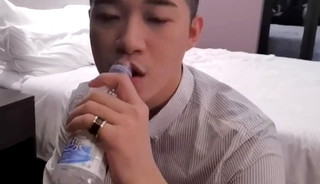 tình thương mến thương chia sẽ cho nhau cùng bú va liếm