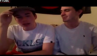 College twinks on webcam sucking fucking on sofa