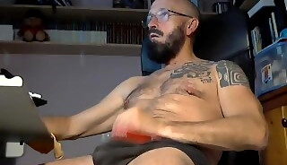 Hugot 93 25.05.22 corridon en la pierna