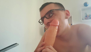 Twink masturbates and cums on his desk