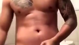 Pinoy Macho Dancer
