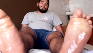 Bear Daddy's Honey Feet 01🍯