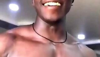Chest Twerk 1