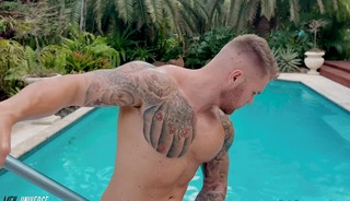 Two Hunks Fuck In Swimming Pool