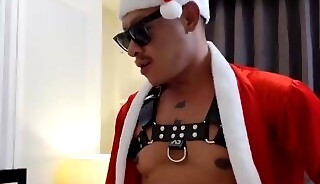 Merry Christmas with a big cock Asian daddy.