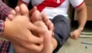 latin mechanic’s wide feet serviced & tickled