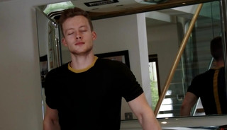 Straight & Ripped Personal Trainer Parker Ward Pumps his Uncut Cock & Shoots his Load Everywhere!