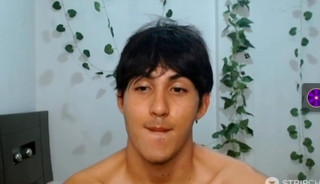 sexy se corre en su cuarto