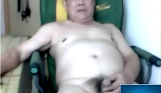 azia old man jerk in the webcam