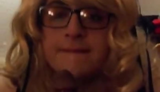 Chubby sissy CD blows BBC with facial