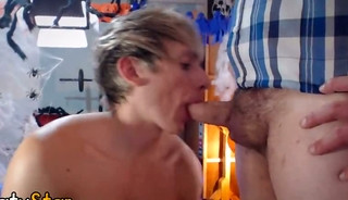 SUCKING BIG DICK ON HALLOWEEN!