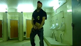 Str8 guy stroke in public toilet