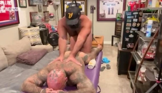 Hot massage with happy ending