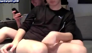 Friends on webcam have fun on the couch sucking cock