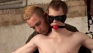 Maxim Petrovic & Jan Kedlubna - Spanking