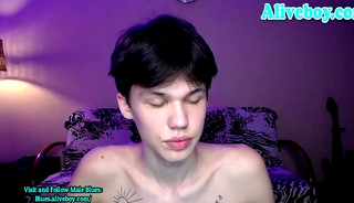 huge dick american slim boy shoots big cum