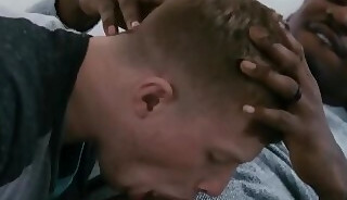 Sexy tattooed teen Zach Covington deepthroats rock hard BBC