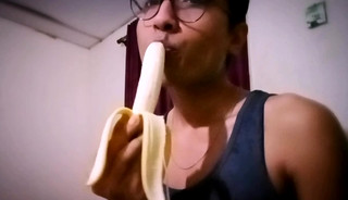 Horny_Bottom_enjoying_loneliness