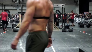 A Muscle Man Workout with White Sexy Tights
