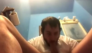 Thick self sucker gets to work