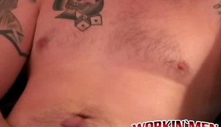 Inked senior wears his sexy glasses and jerking off solo