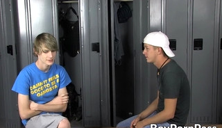 Twinks hook up in locker room and do oral with rough banging