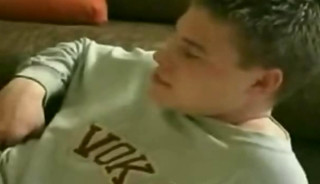 Str8 twink gets sucked by gay mate