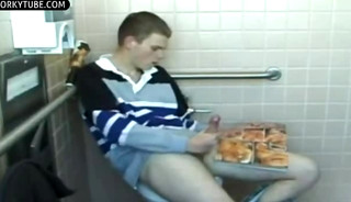Twink Jerk off in Dorm Toilet and Cumshot
