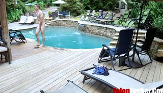 Cop Caught A Felon By The Pool And Punish Fucked Him