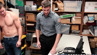 Amateur thief takes cum facial