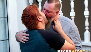 Chubby Alezgi Cage sucks Tony Marks off and receives facial