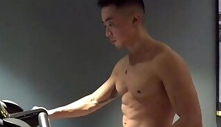 This is how we need to train every day to keep fit!🏋️‍♂️ sexy asian men sic pack pecs abs