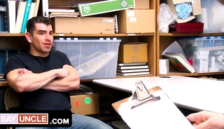 Pretty Thief Jeremy Spreadums Caught Stealing By Cop