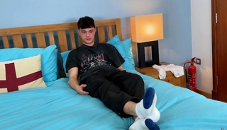 Straight Young Footballer Wanks his Rock Hard Uncut Cock & Shoots a Nice Load!