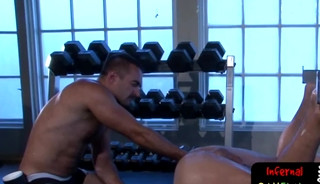 Gym jock spreads his ass wide for fist
