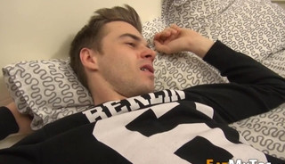 Foot fetish twink fucks bareback