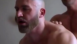 Austin Wolf et Francois Sagat Bareback