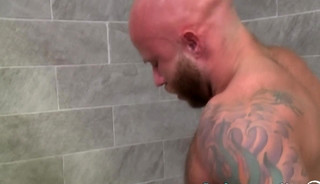 Showering macho bear fuck