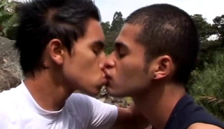 Latin Twinks Alfredo and Uber Bareback