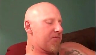 ExCon Bulls going gay for cash @RoughHairy