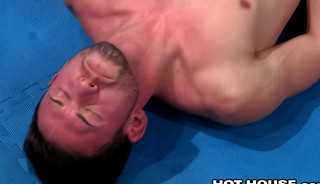 Sean Zevran's Big Muscles and Cock Dominate Opponent