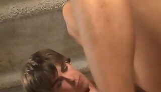 (short gay film) amigos follando en la disco