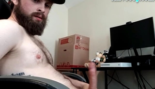 bearded white guy with long dick shoots big cum on webcam