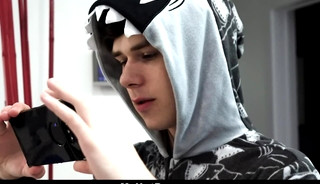 Older Brother Offering His Bubble Butt Up For A Raw Anal Pounding