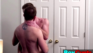 Handsome FTM Luke Hudsons face buried in Chad Taylors hairy crotch