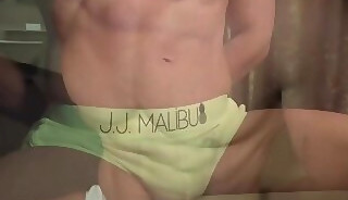 Hot Taiwanese model getting woeshipped