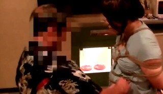 Men enjoy Jyosoukofujiko as fake bondage model